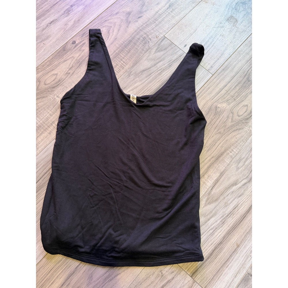 Zenana Black Scoop Neck Tank Top Womens Medium Basic Sleeveless Layering Shirt